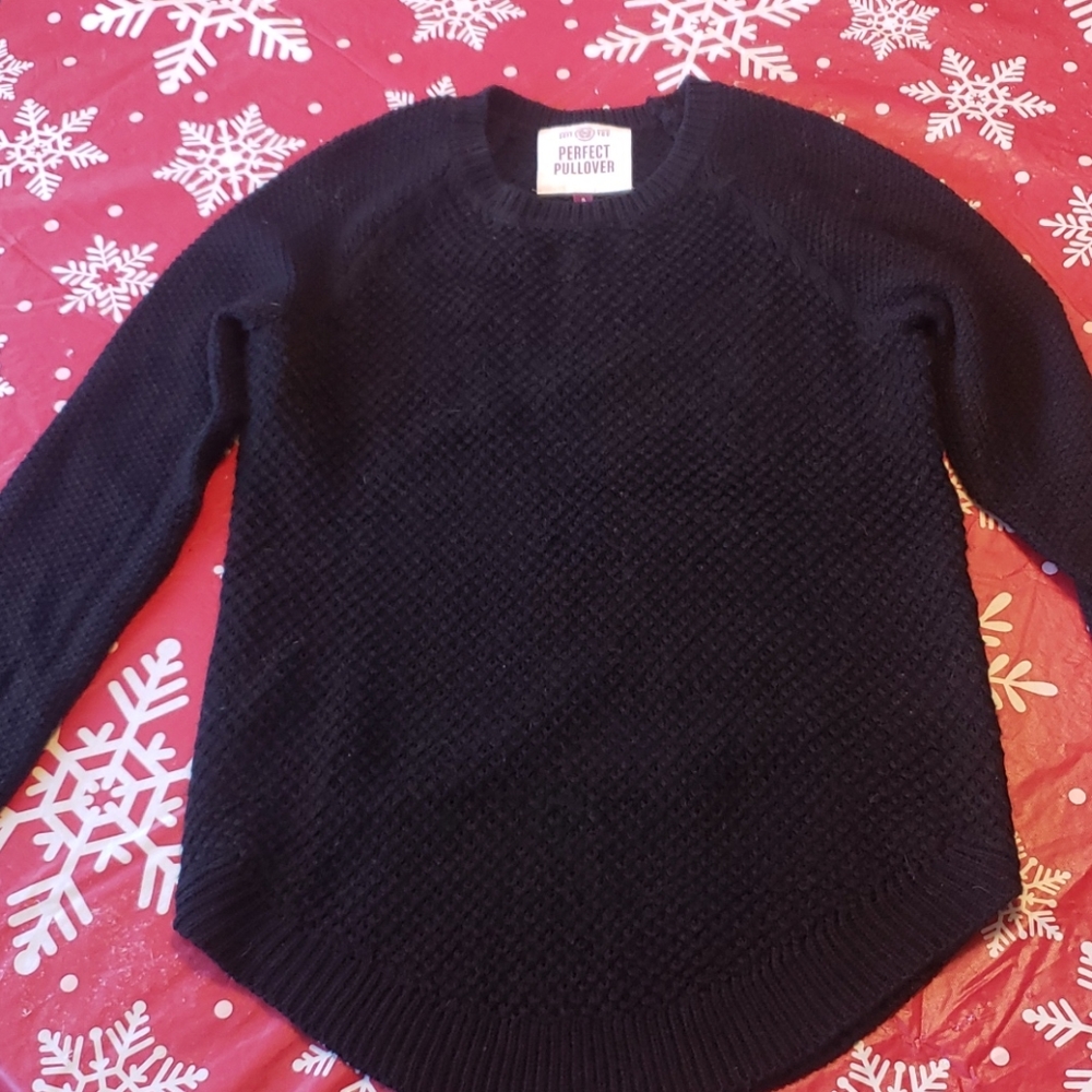 SO Pullover Sweater